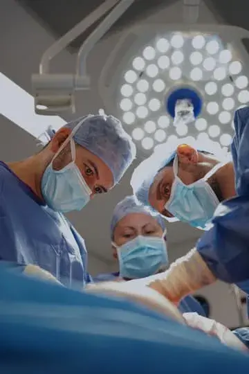 El instituto de cirugía plástica Dr Moscatiello cuenta con un equipo de cirujanos plásticos en Barcelona con una amplia experiencia